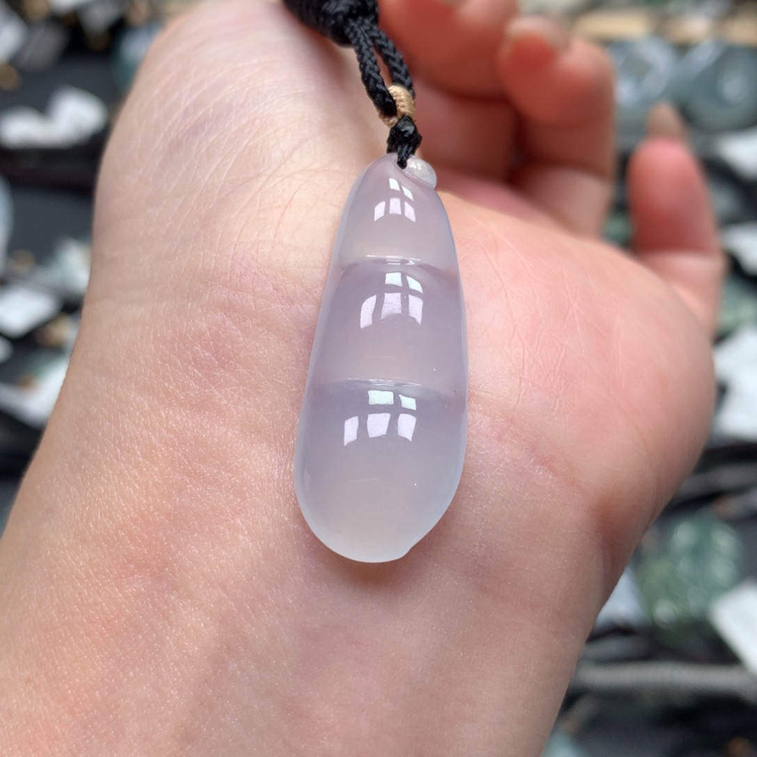 翡翠颈饰未镶嵌豆子