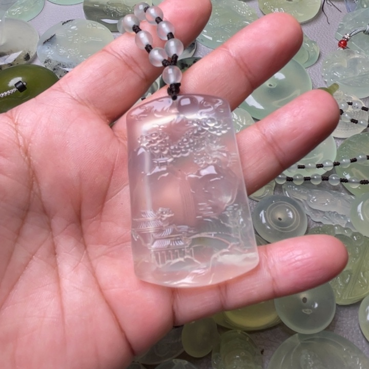 岫玉吊坠(赠链)未镶嵌月*沙