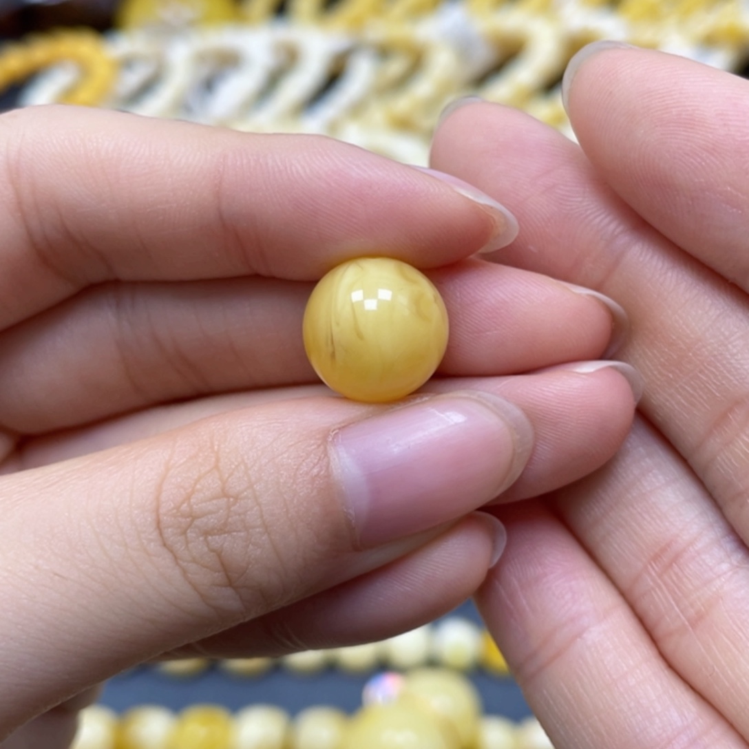 未镶嵌蜜蜡裸石圆珠12.8mm瑕
