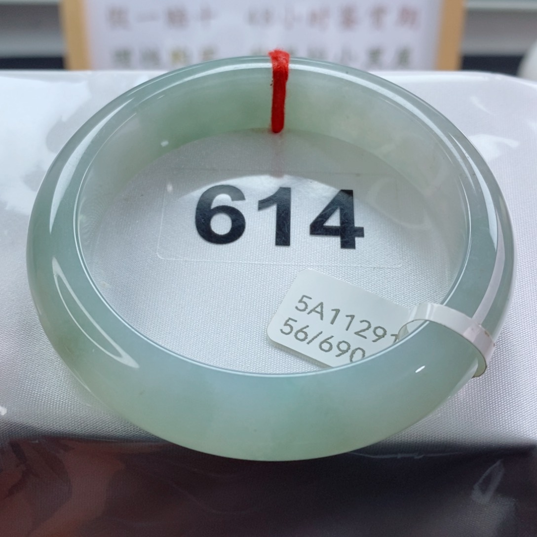 翡翠手镯未镶嵌天然A货翡翠手镯