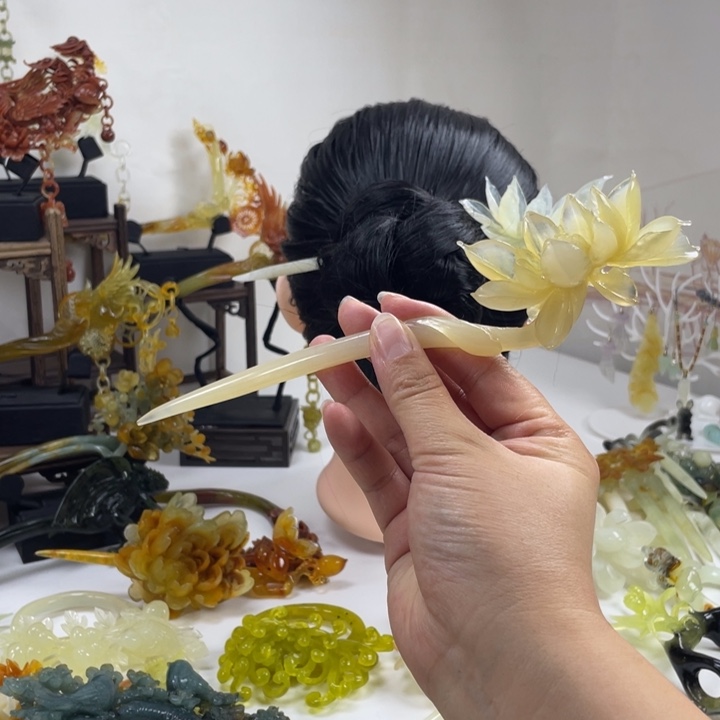 棂***蓿岫玉未镶嵌发饰岫玉发簪