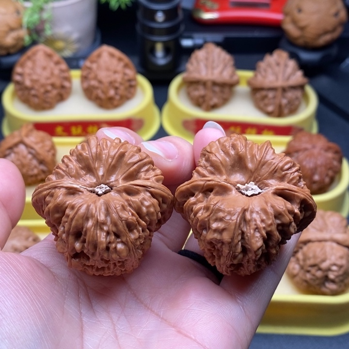 【闪购商品】文玩核桃吊坠平谷凹底