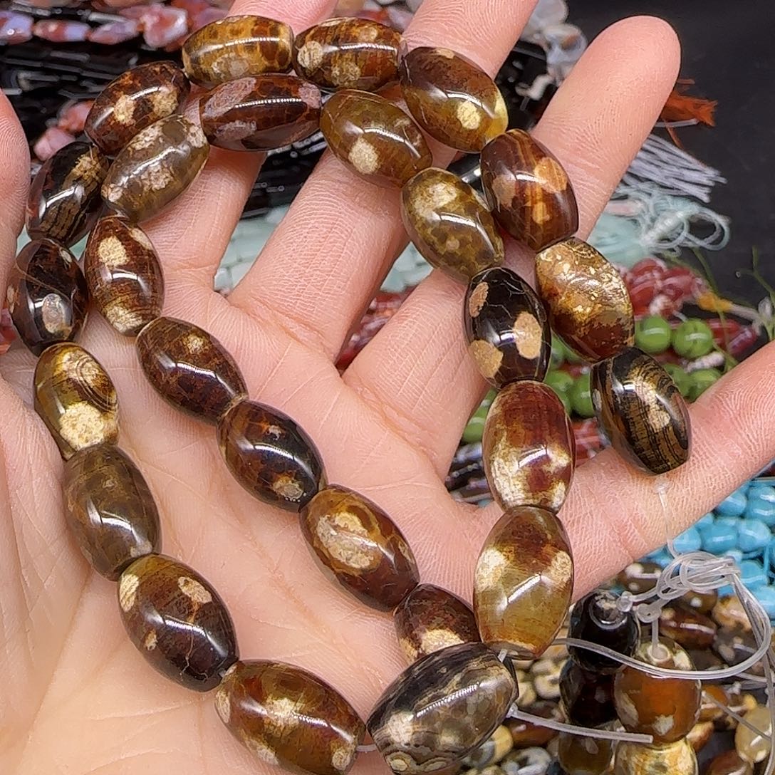 玛瑙/玉髓合金珠宝半成品钙化玛瑙10-15mm一条