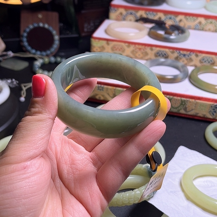 和田玉手镯未镶嵌坦**?新疆且末蓝青花62.8