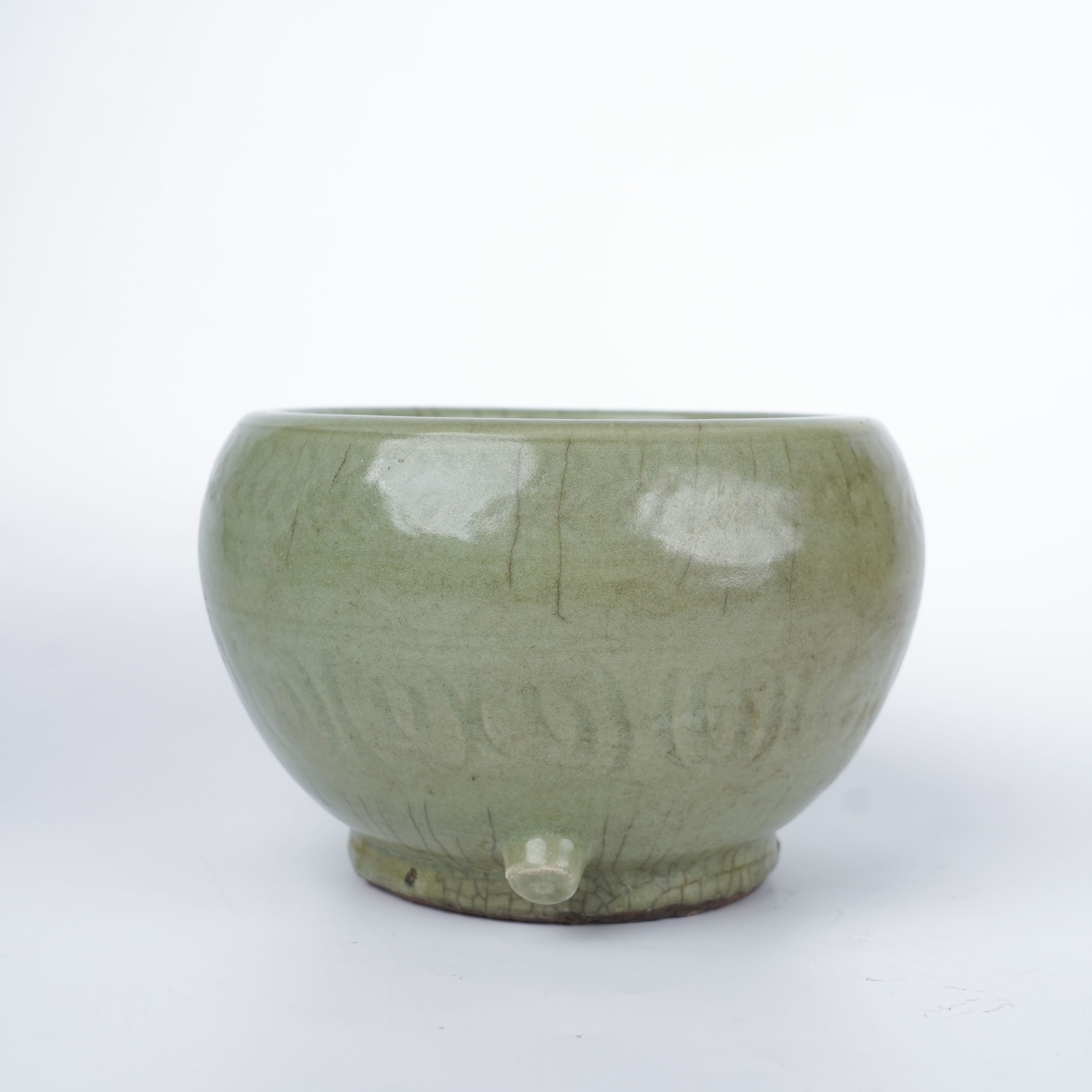 Lot037明龙泉窑青釉剔花深腹笔海