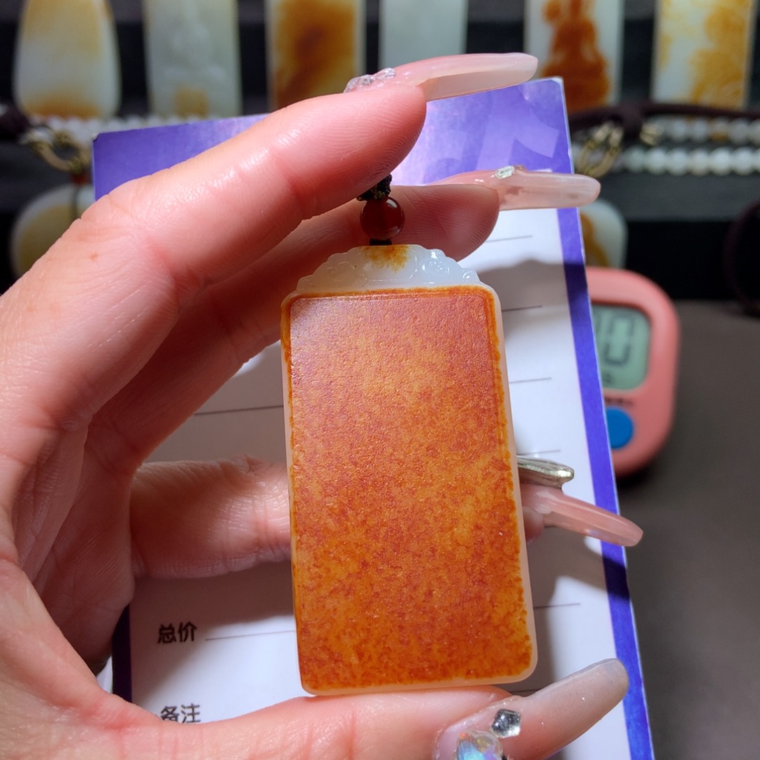 和田玉挂件未镶嵌干**嘛