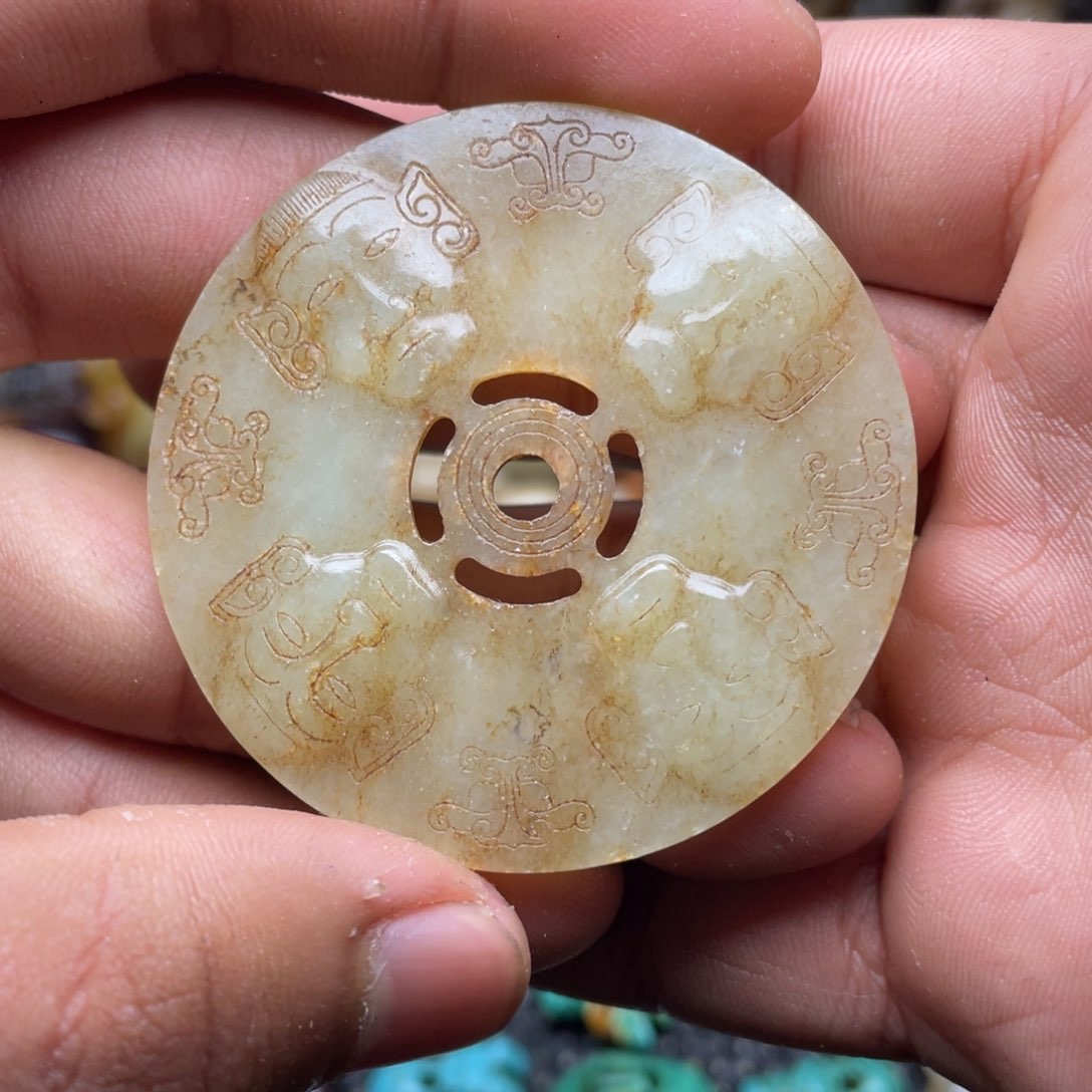 和田玉（糖玉）未镶嵌挂件