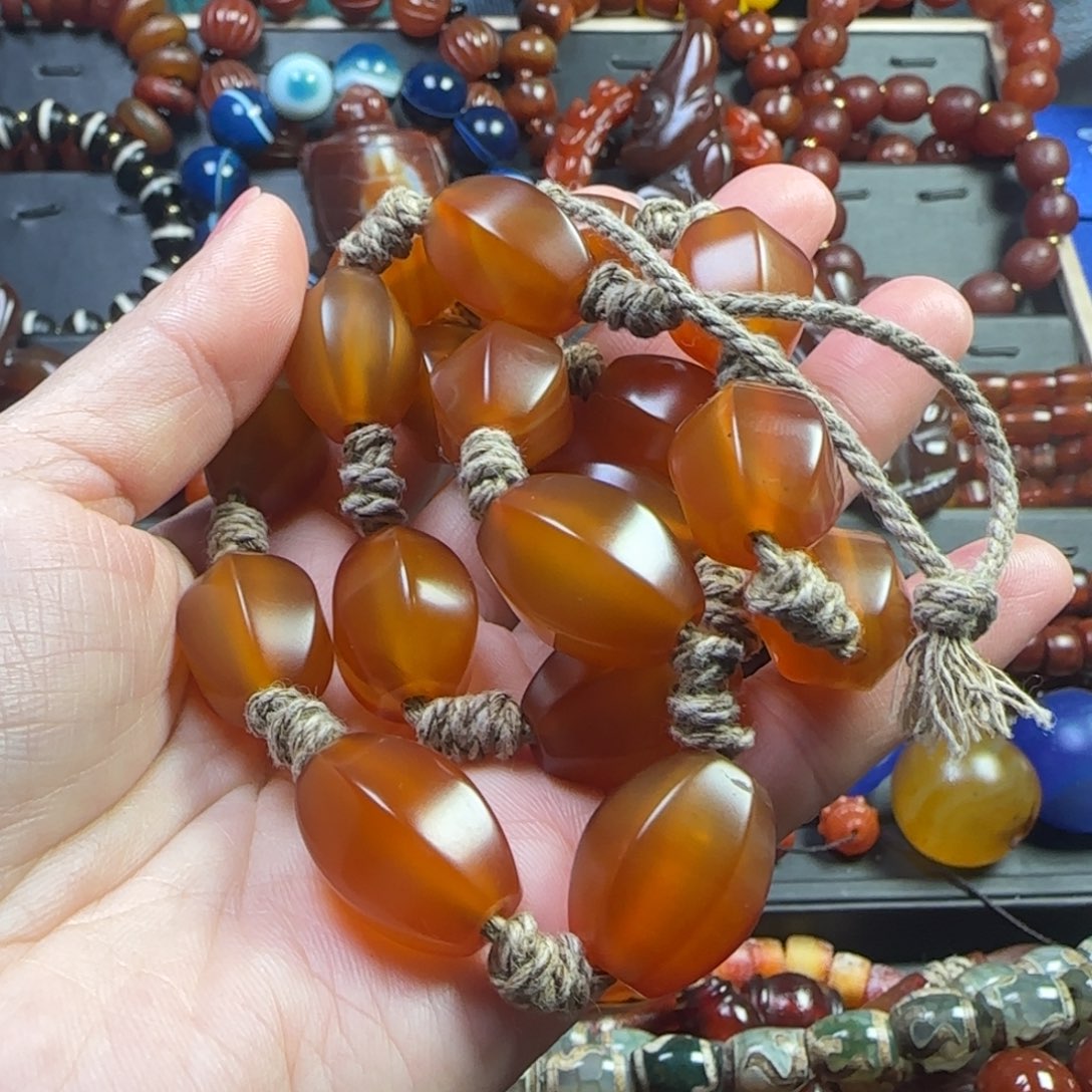 未镶嵌颈饰玛瑙/玉髓