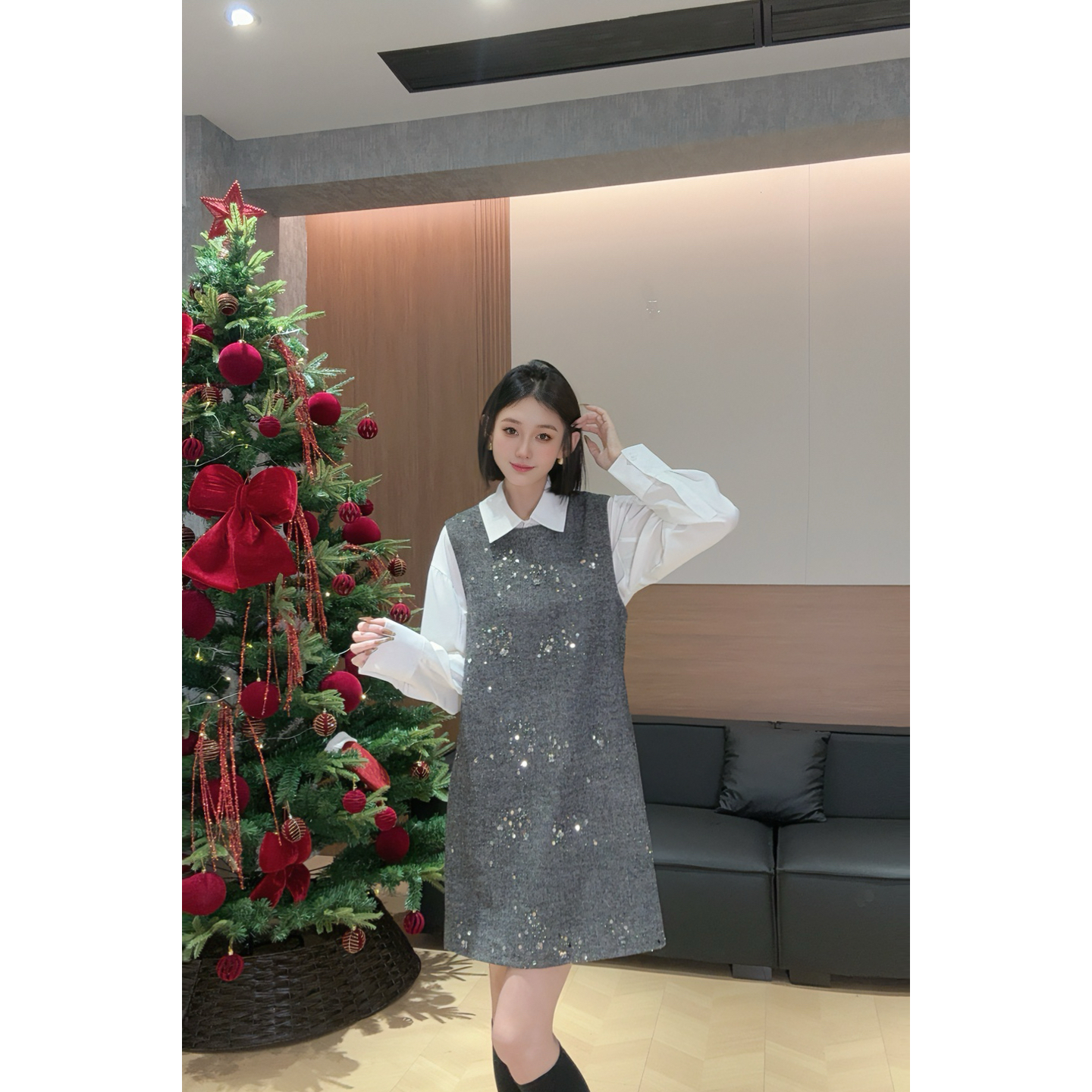 周老板/2025秋冬新款时尚重工珠片气质显瘦款两件套套装