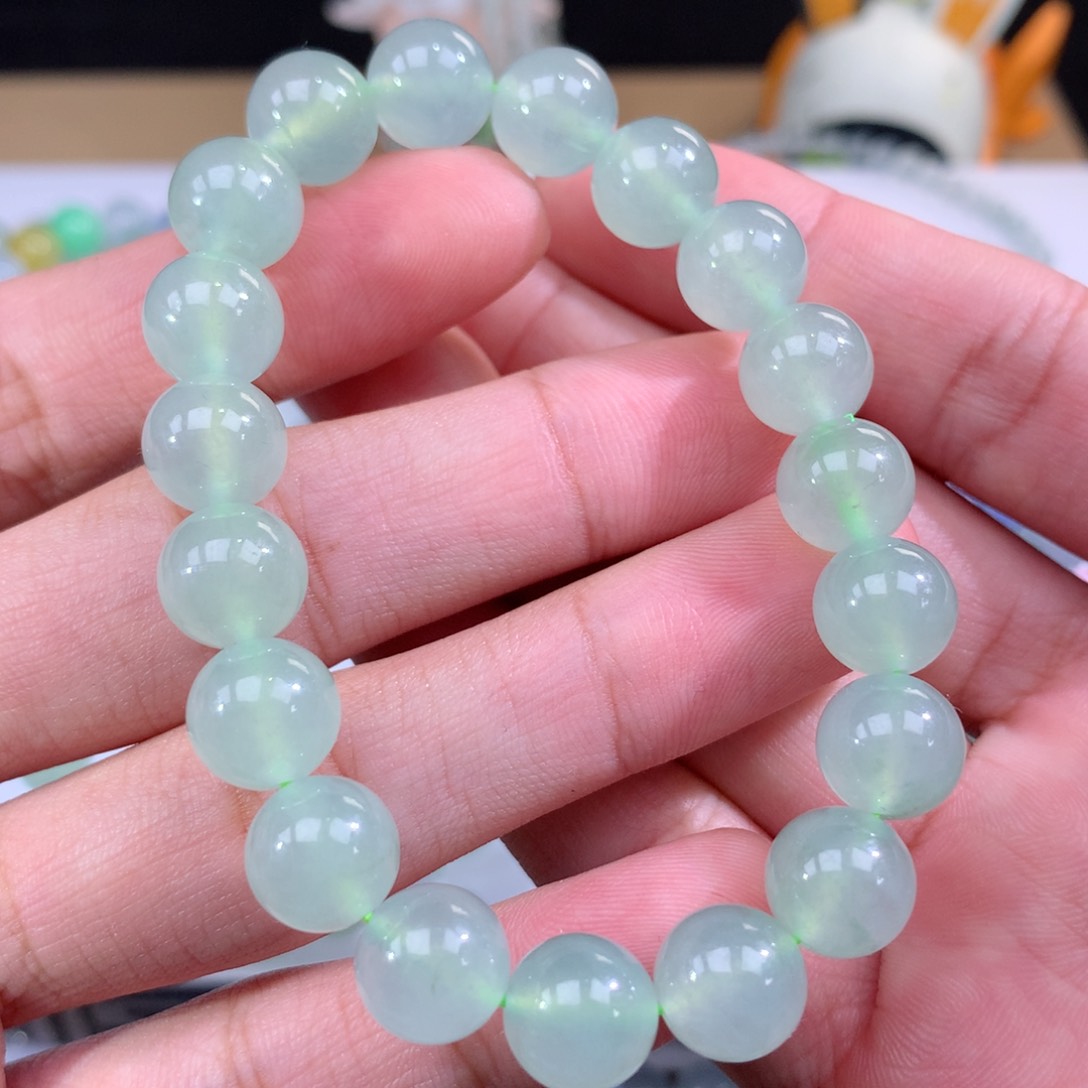 翡翠手链未镶嵌翡翠