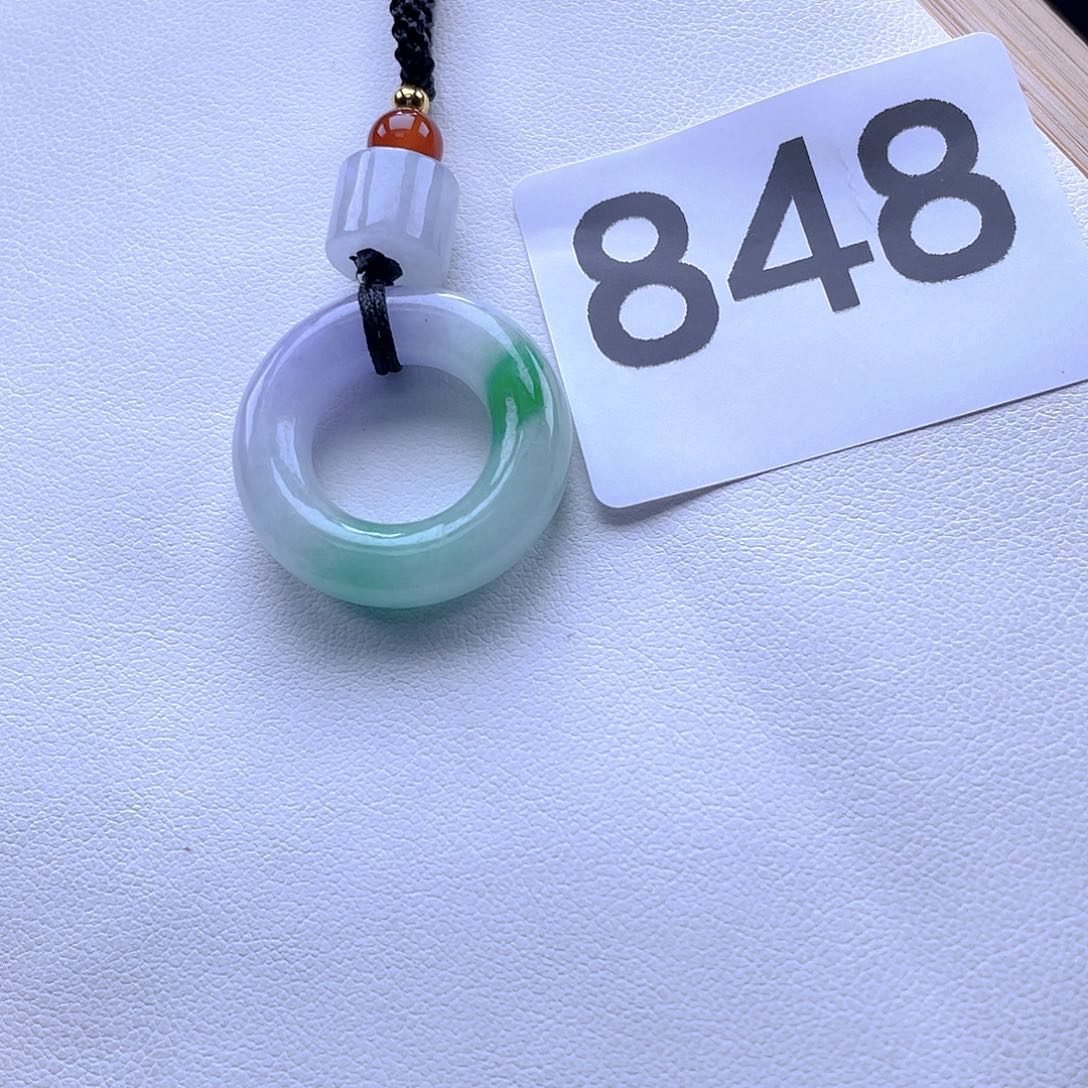 翡翠吊坠(赠链)未镶嵌