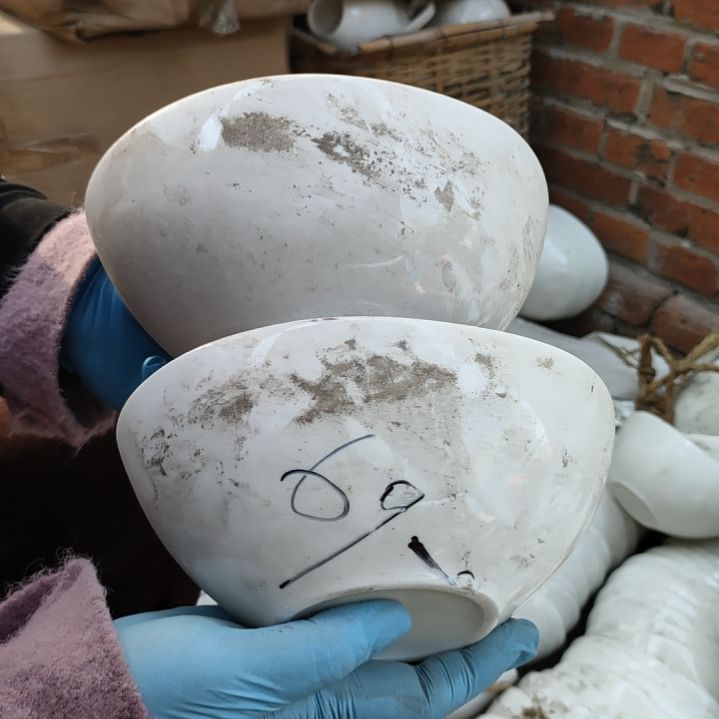 摆件陶瓷盘子碗啥都有