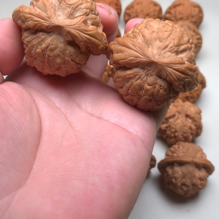 文玩核桃吊坠龙鼎49