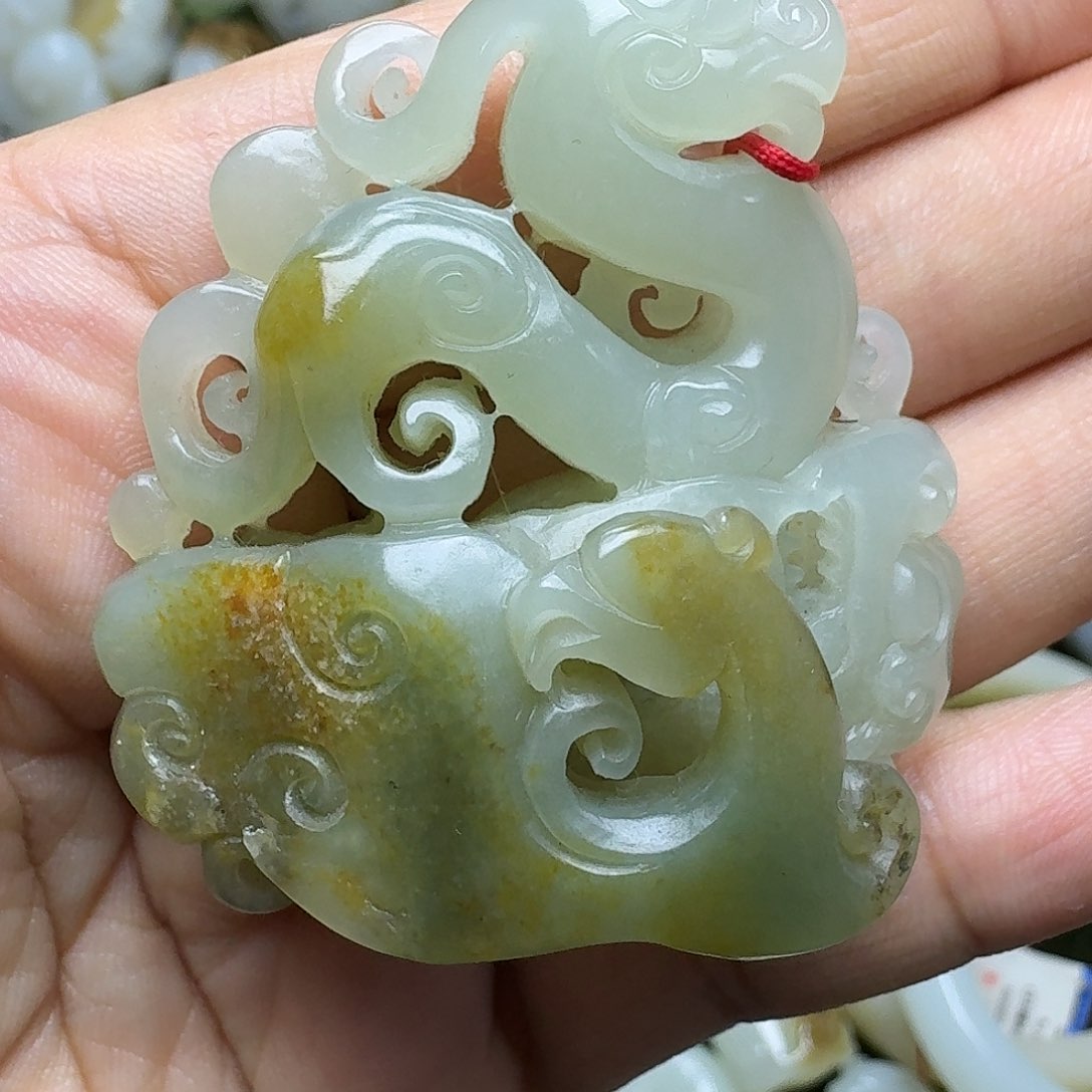 和田玉颈饰未镶嵌