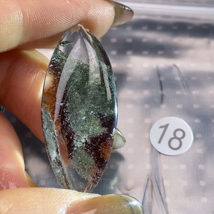 眼***要未镶嵌水晶颈饰水晶
