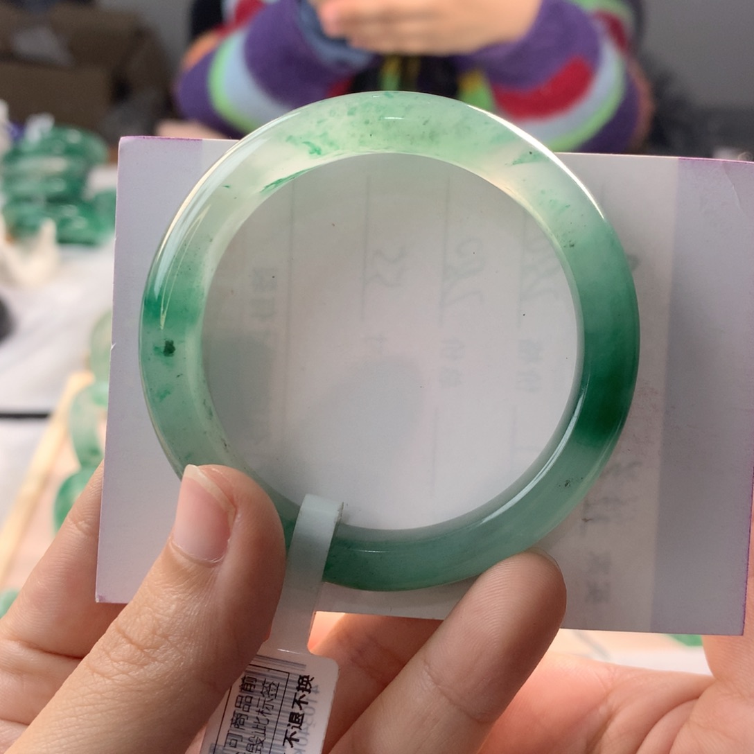 石英质玉手镯未镶嵌51