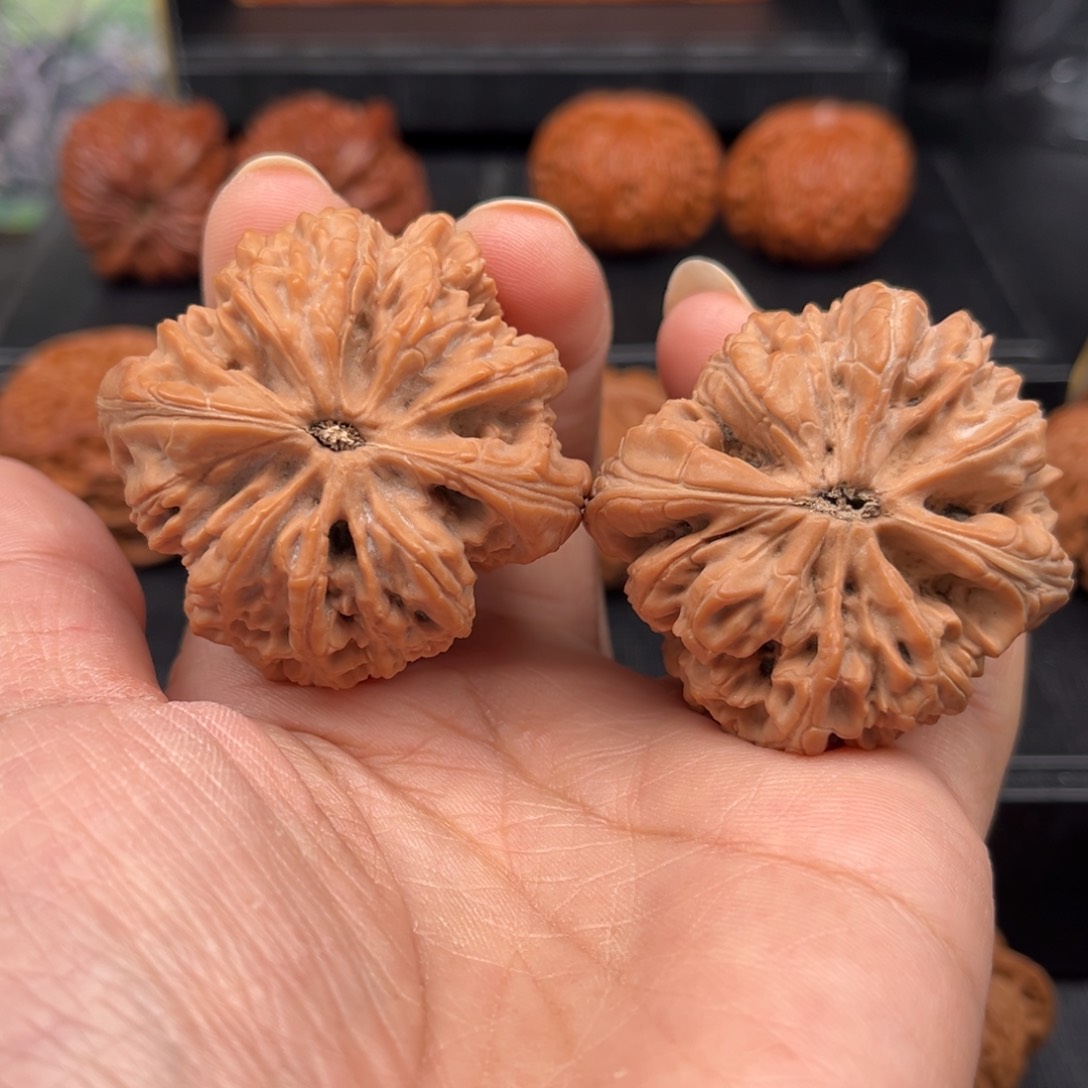 【闪购商品】文玩核桃吊坠暴雪44