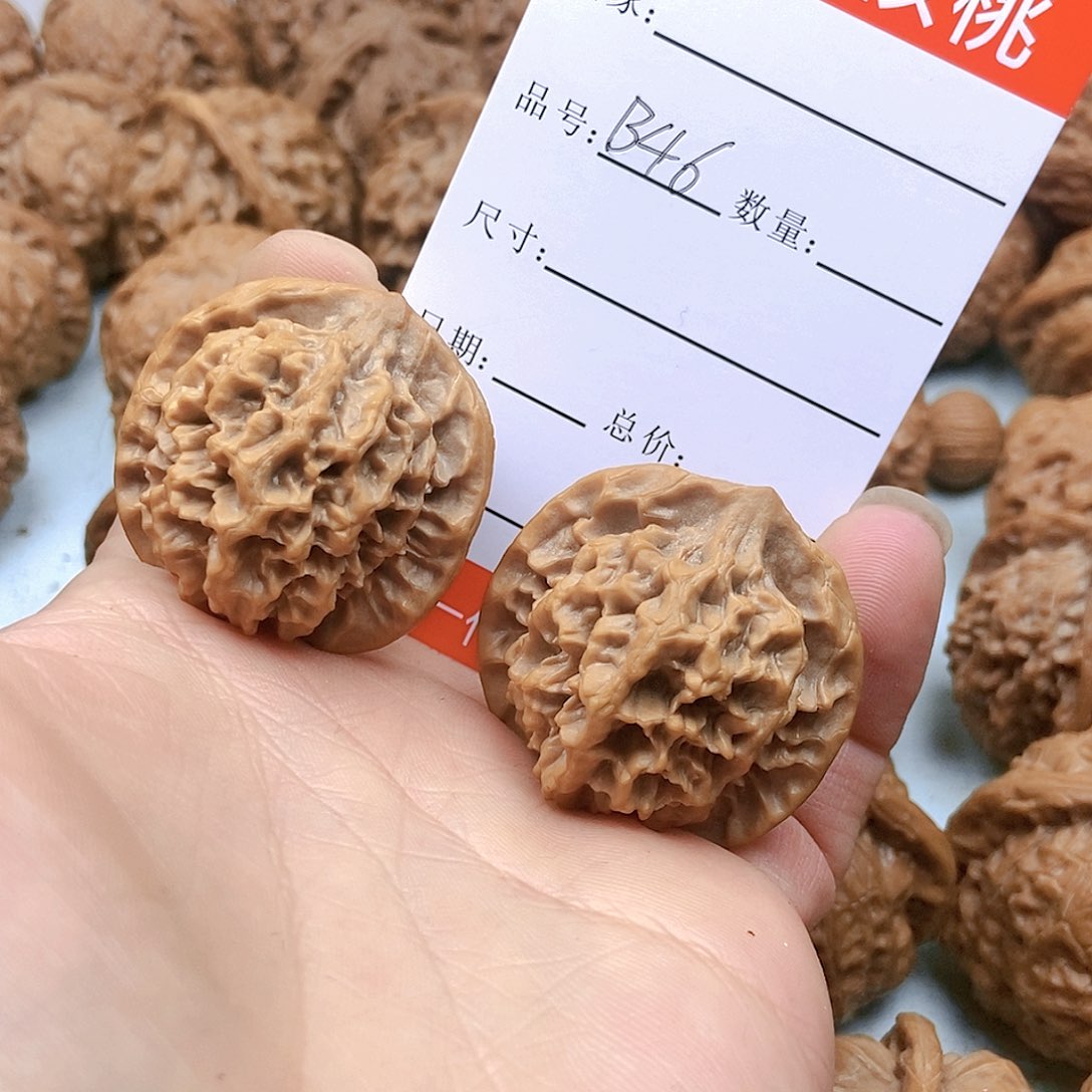 文玩核桃吊坠46号龙纹36尺