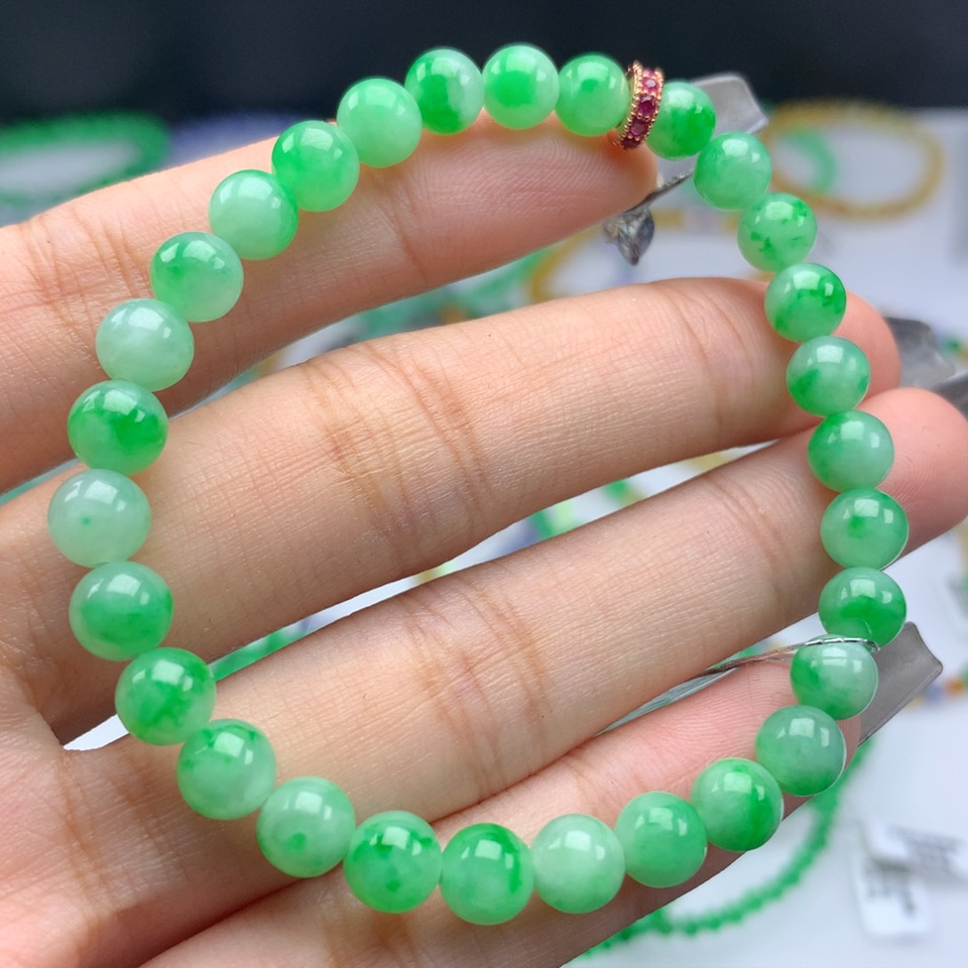 翡翠手链未镶嵌卡