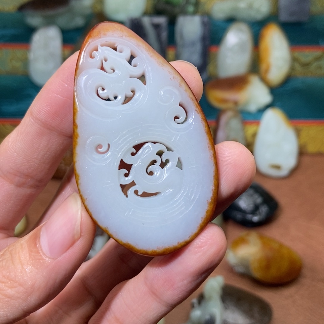 颈饰未镶嵌和田玉