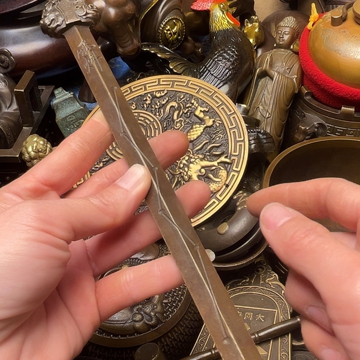 精美铜器批发档口