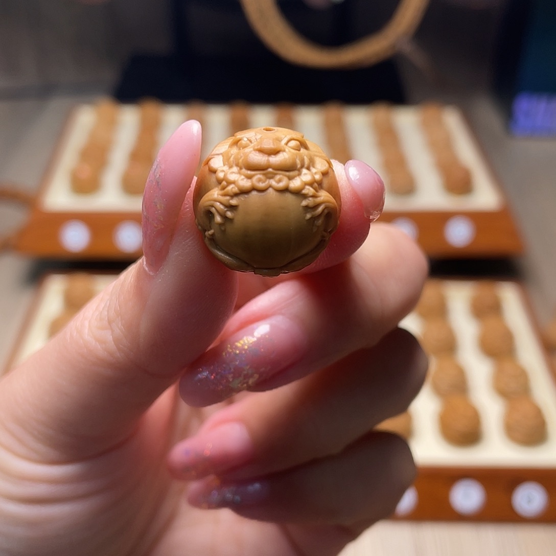 猴头核桃把件18左右猴头核桃吞金兽