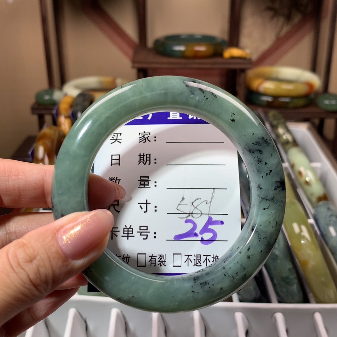 【闪购商品】蛇纹石玉手镯未镶嵌