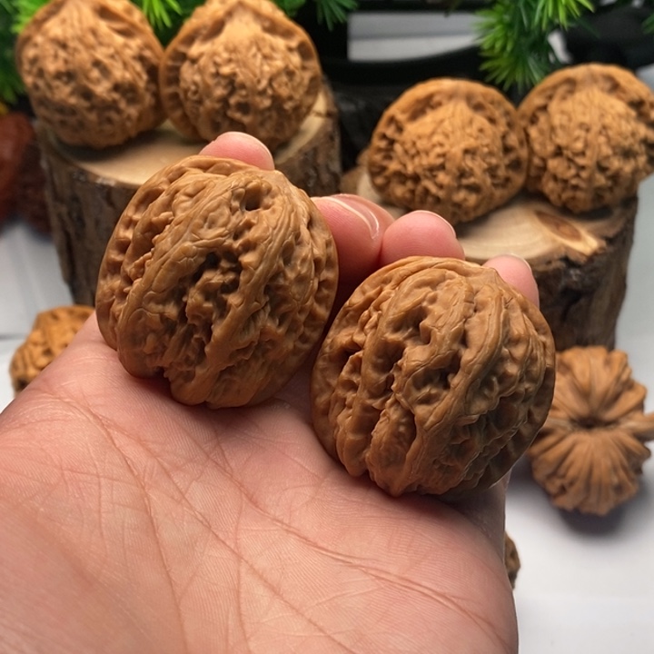 文玩核桃把件37全品九龙