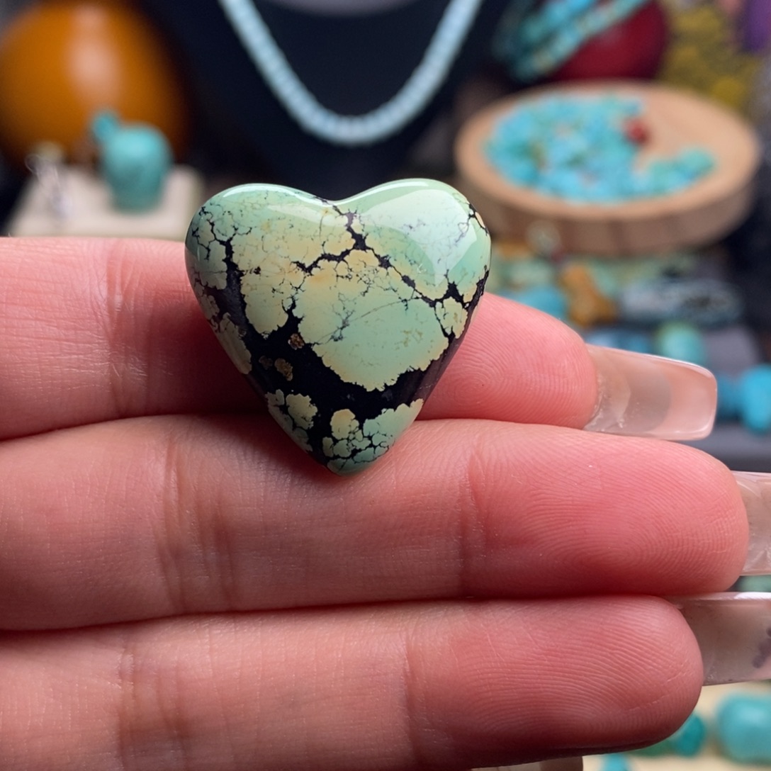 绿松石未镶嵌珠宝奇石