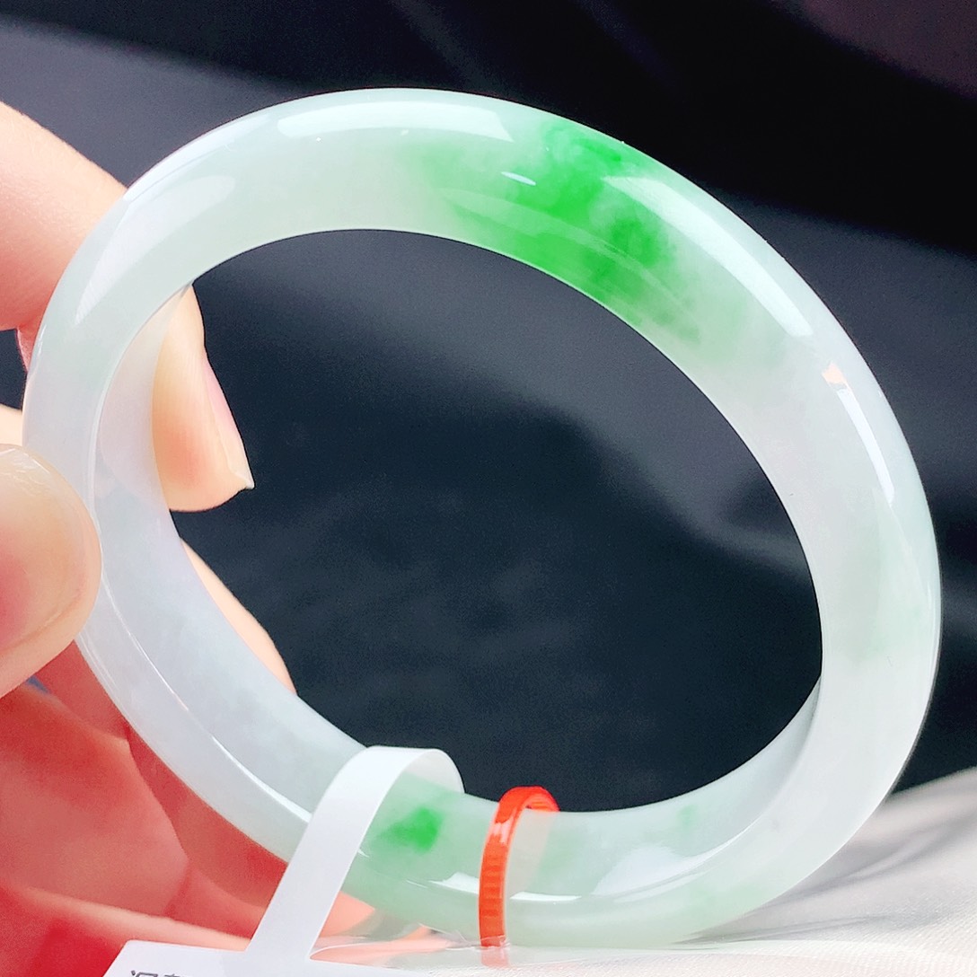 未镶嵌手镯（贵妃镯）翡翠54贵妃