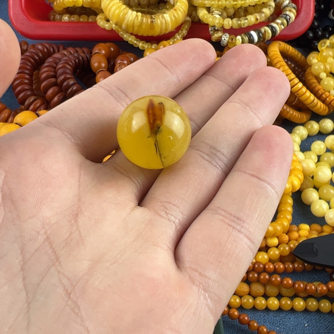 琥珀未镶嵌珠宝奇石