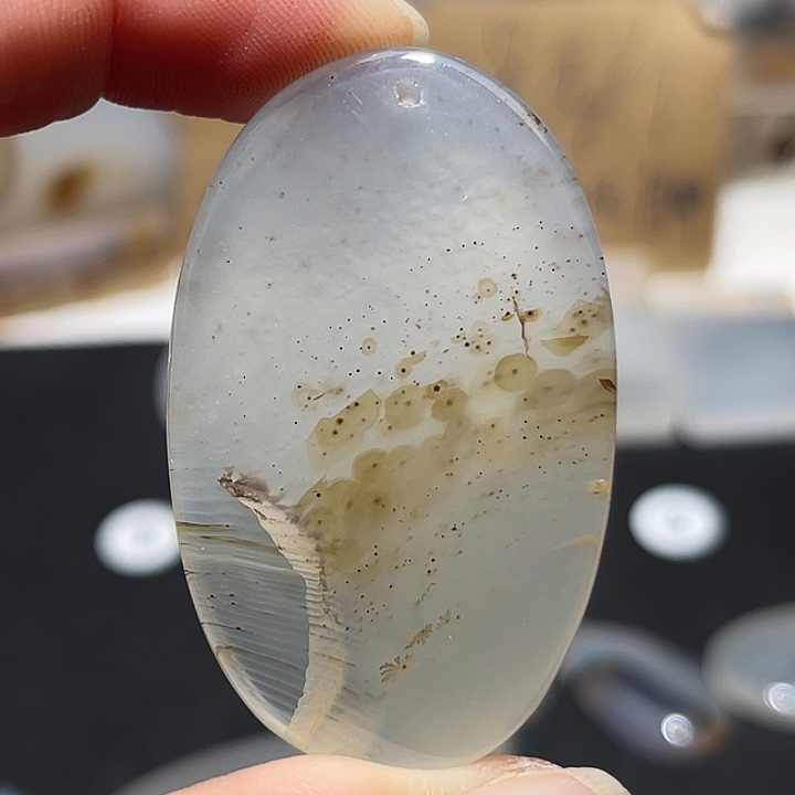 玛瑙/玉髓颈饰未镶嵌