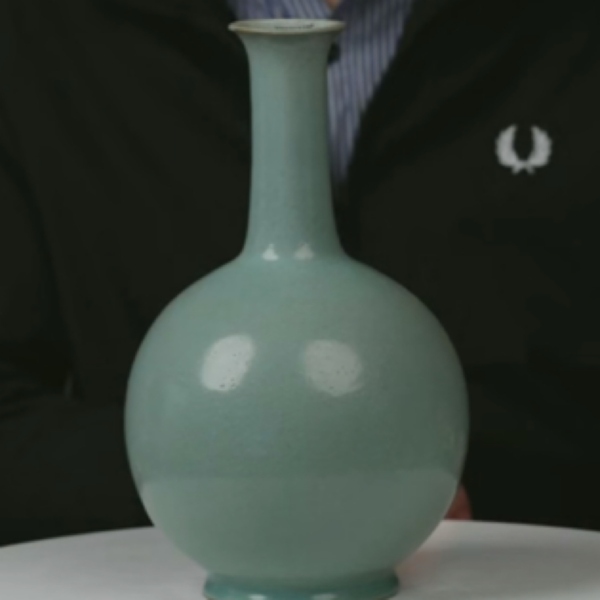 M 天青釉 圆腹瓶