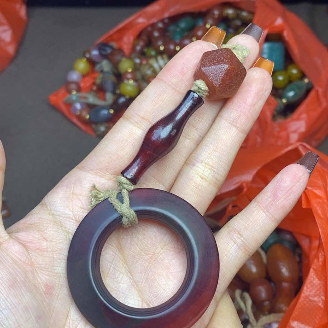 玛瑙/玉髓颈饰未镶嵌