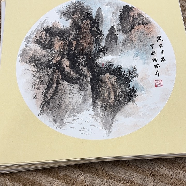 国画花鸟的翅膀和翅膀都是白色的