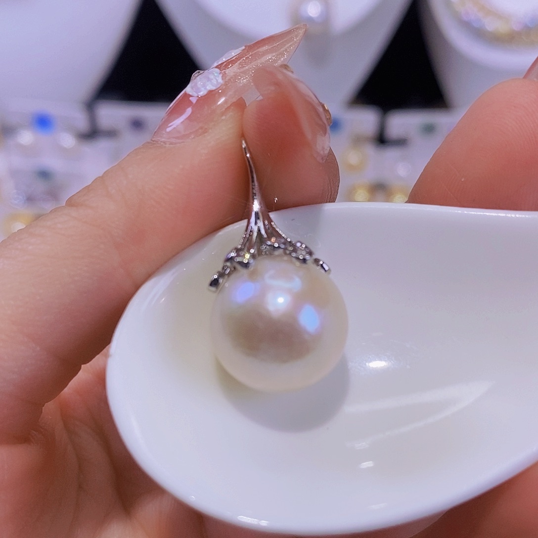 淡水珍珠合金颈饰