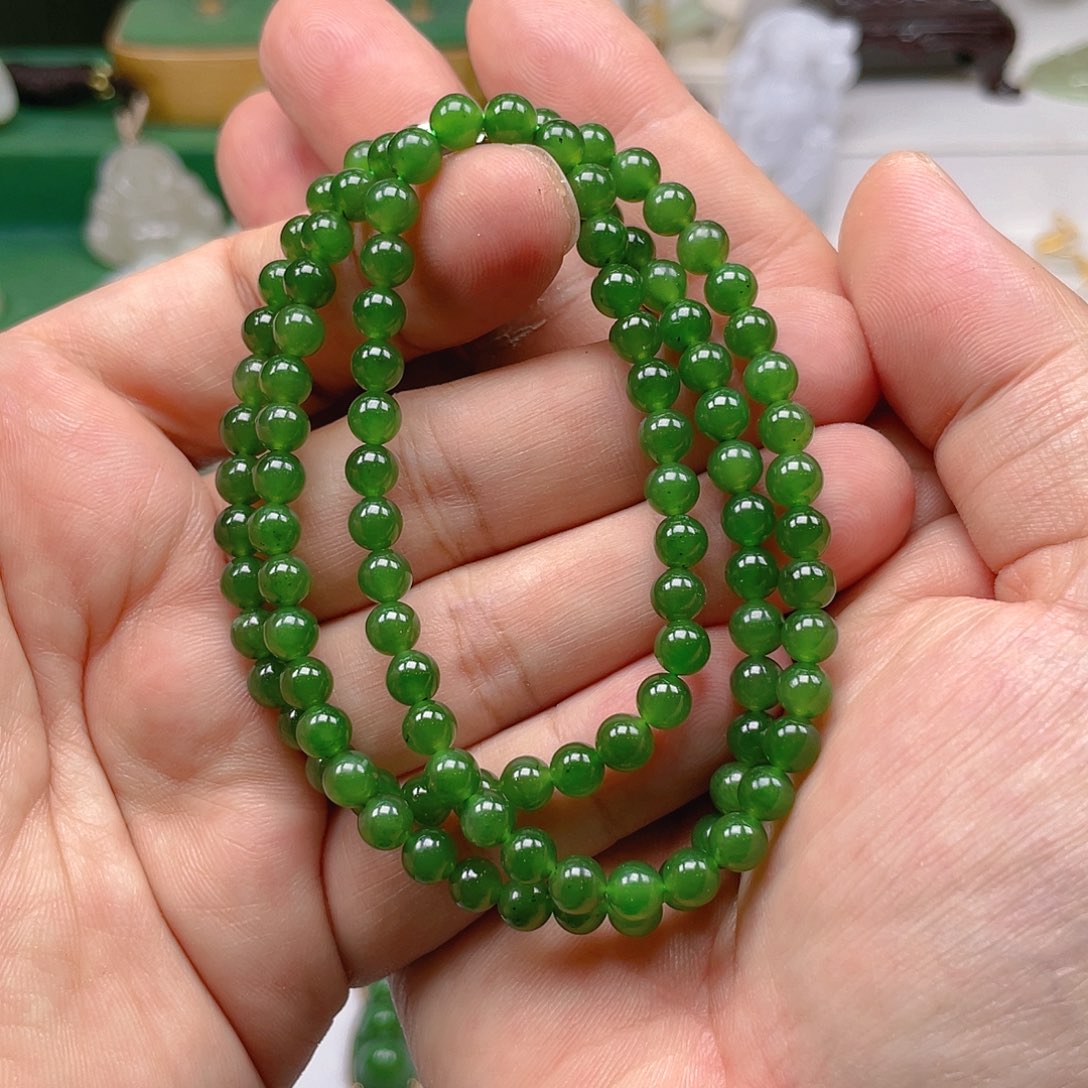 和田玉（碧玉）颈饰未镶嵌