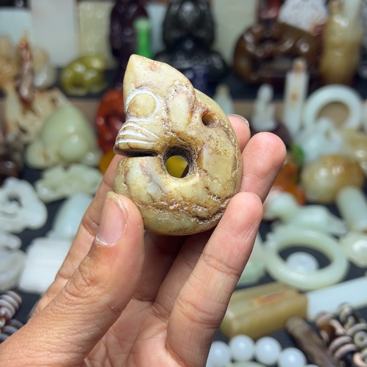 和田玉（糖玉）未镶嵌颈饰