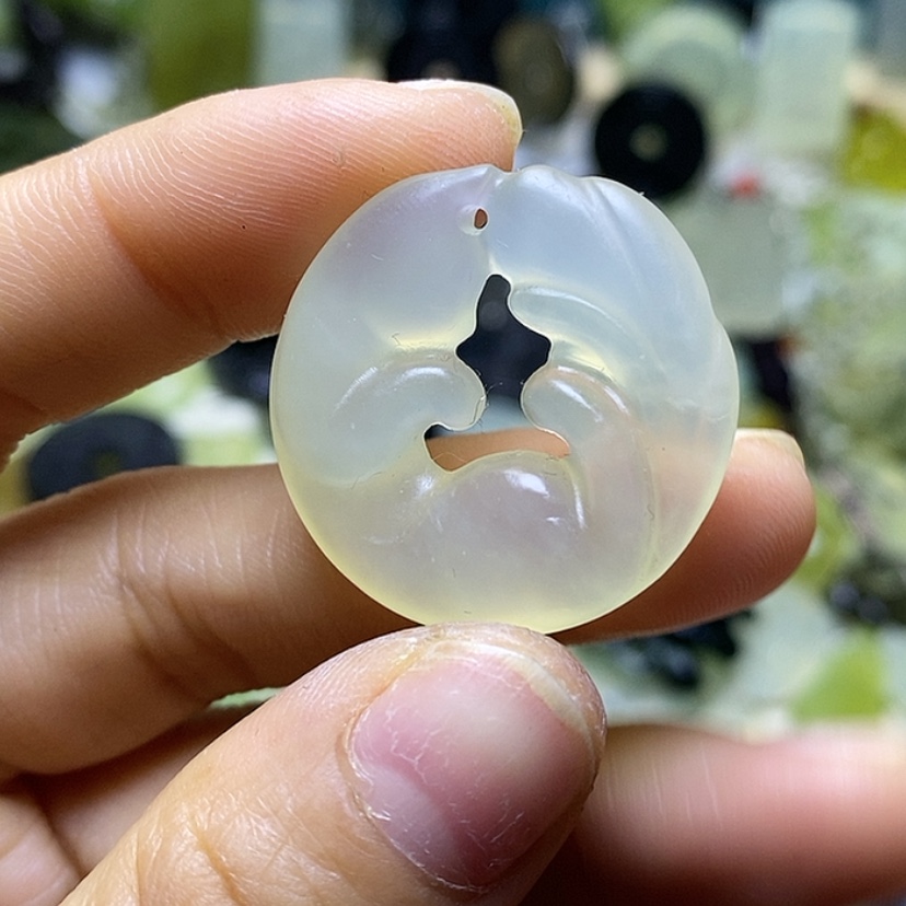 【闪购商品】蛇纹石玉颈饰未镶嵌