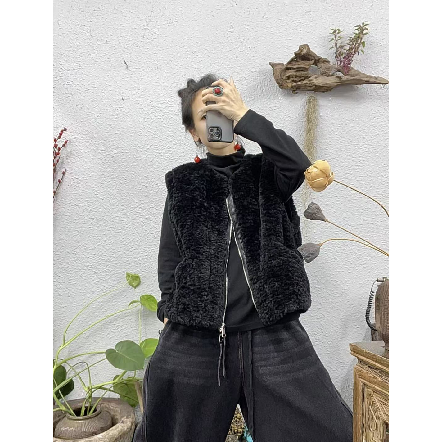 8561加毛圆领拉链马甲（长58胸围132