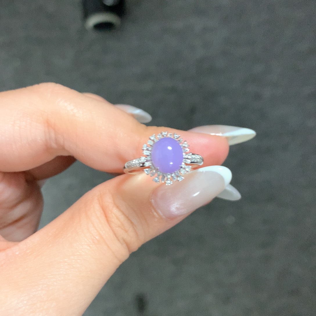 翡翠戒指18K金镶嵌翡翠