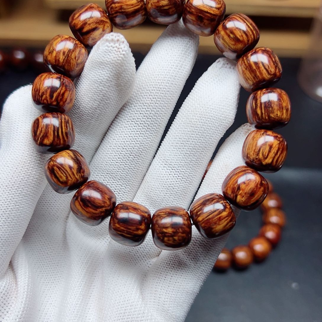 木花****荣海南红降黄油妖孽精品1213老型599