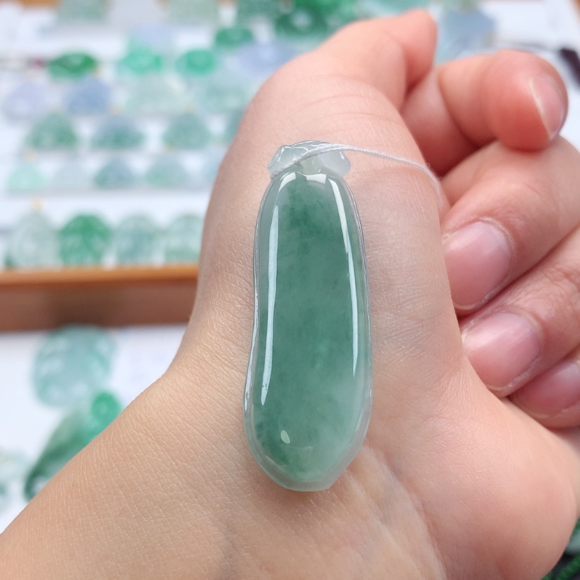 【闪购商品】翡翠吊坠(不含链)未镶嵌