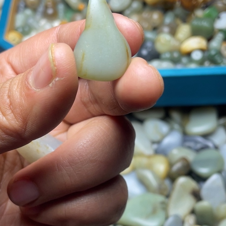 和田玉未镶嵌珠宝半成品