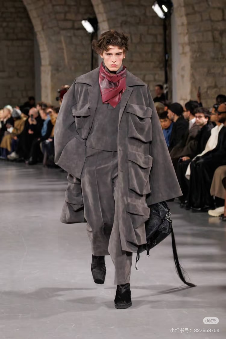 10号长袖重磅纯棉圆领时尚休闲百搭复古秋冬水洗做旧