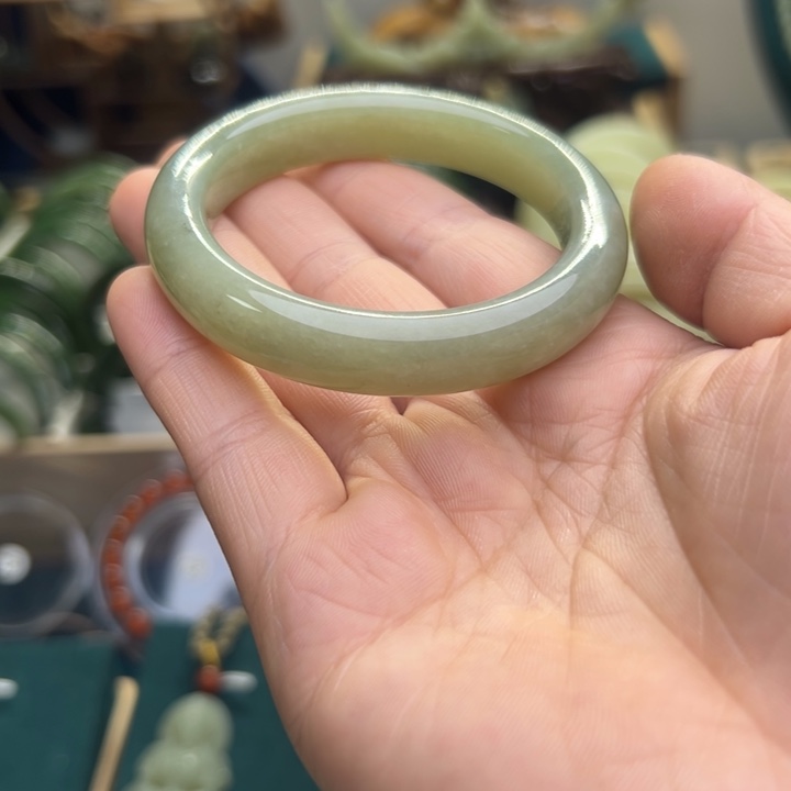 和田玉手镯未镶嵌51.4圈围5771