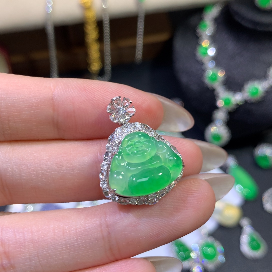 翡翠18K金镶嵌吊坠(赠链)冰绿飘花佛公