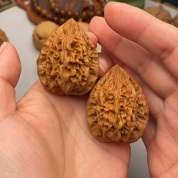 文玩核桃把件37十三陵鸡心有修