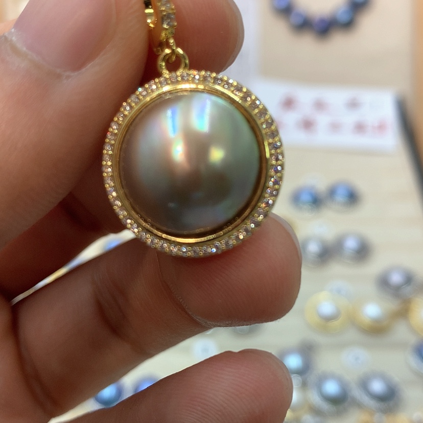 【闪购商品】未镶嵌颈饰拼合珍珠（马贝珠）