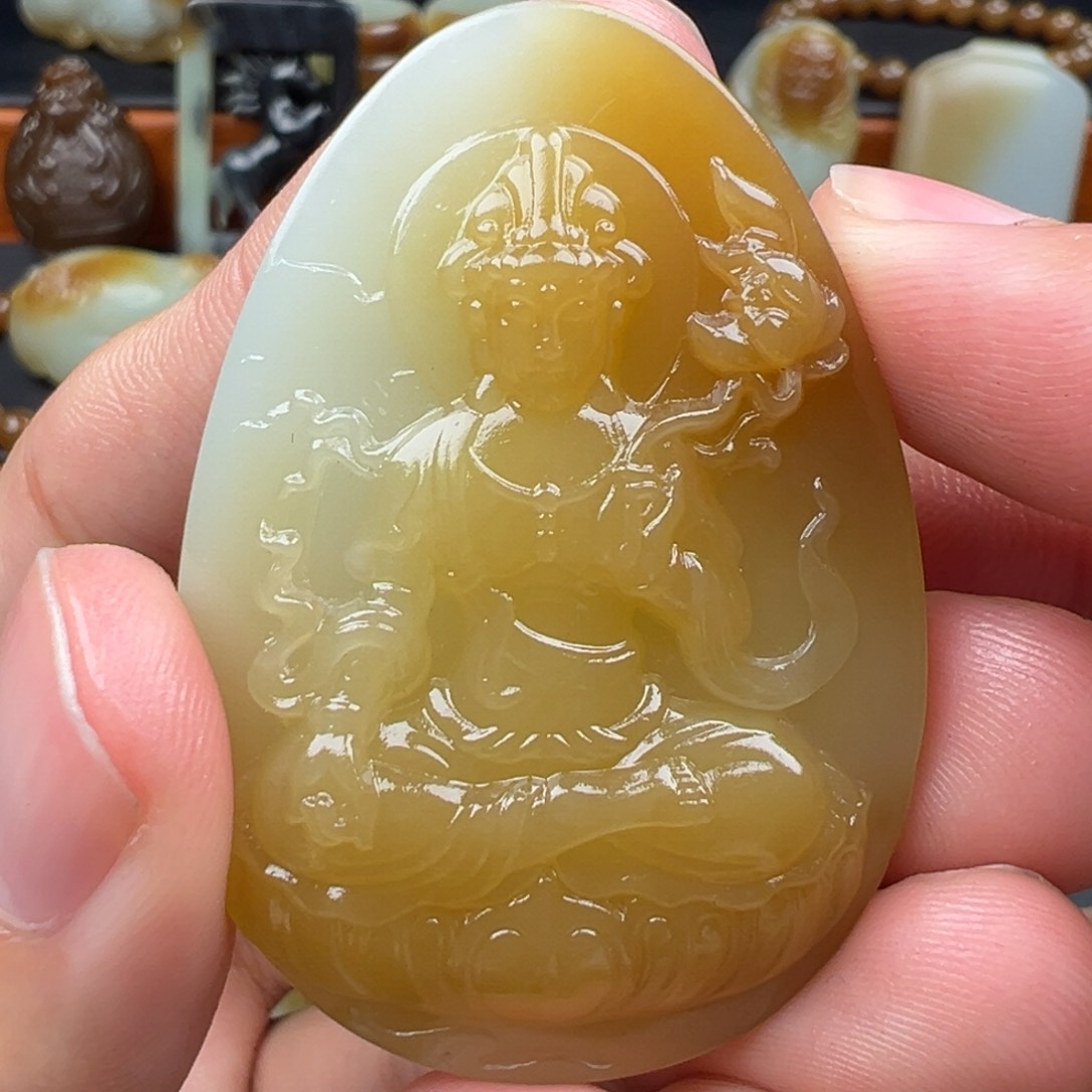 和田玉（糖玉）颈饰未镶嵌秋*梦